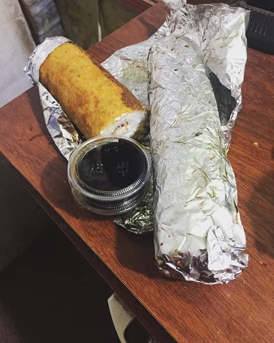 Handrolls kanikama queso aceitunas